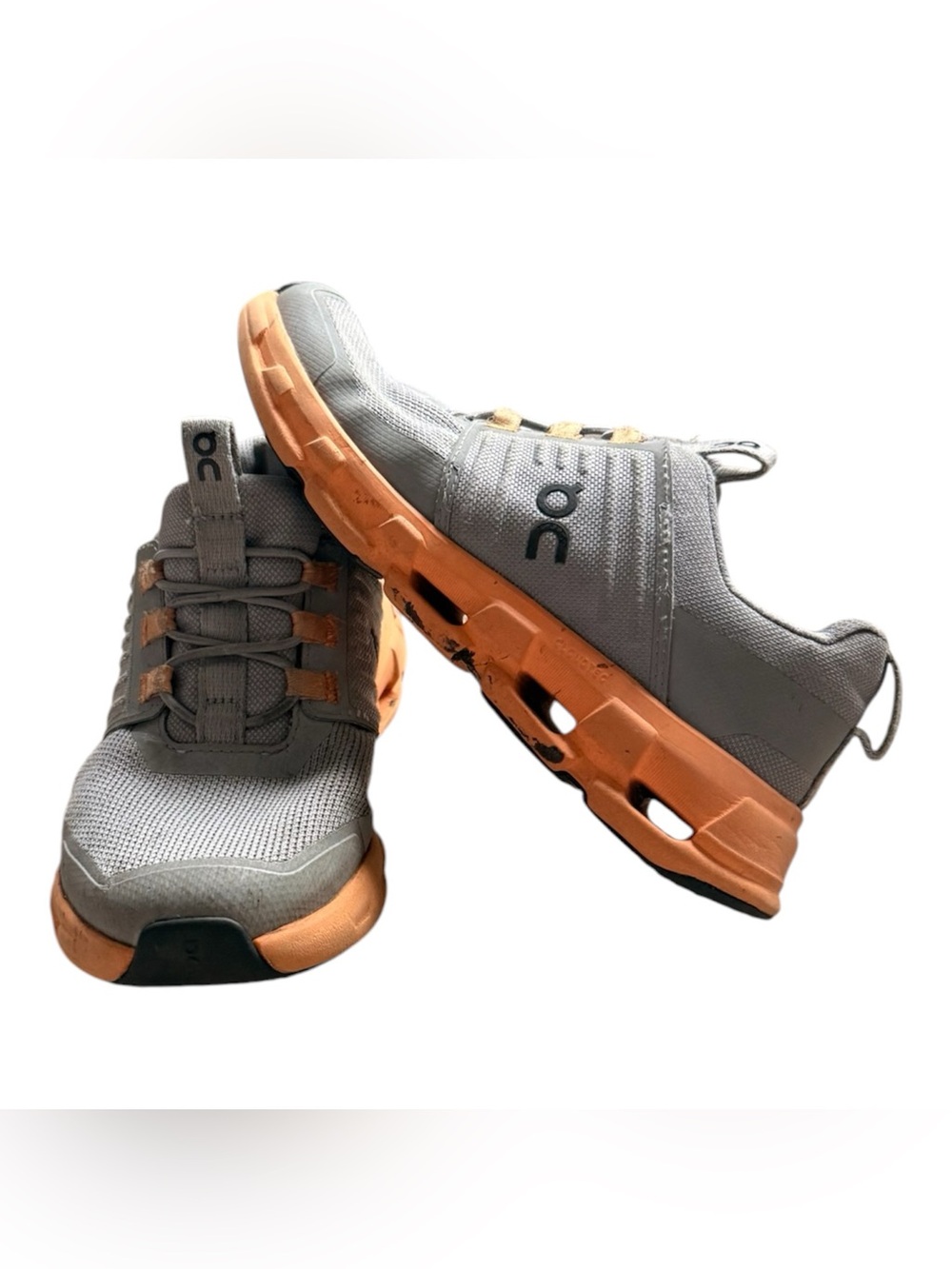 On Running kids Sneakers in Light Gray with Orange Sole - Picture 5 of 5